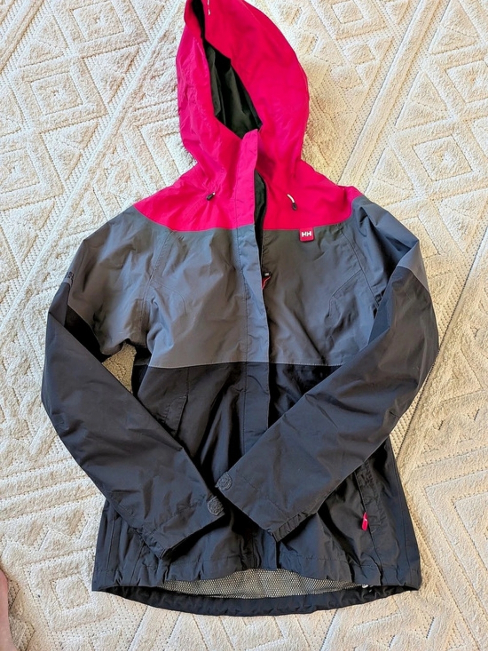 Helly Hansen Color Block Hooded Ski Jacket in Pink & Gray